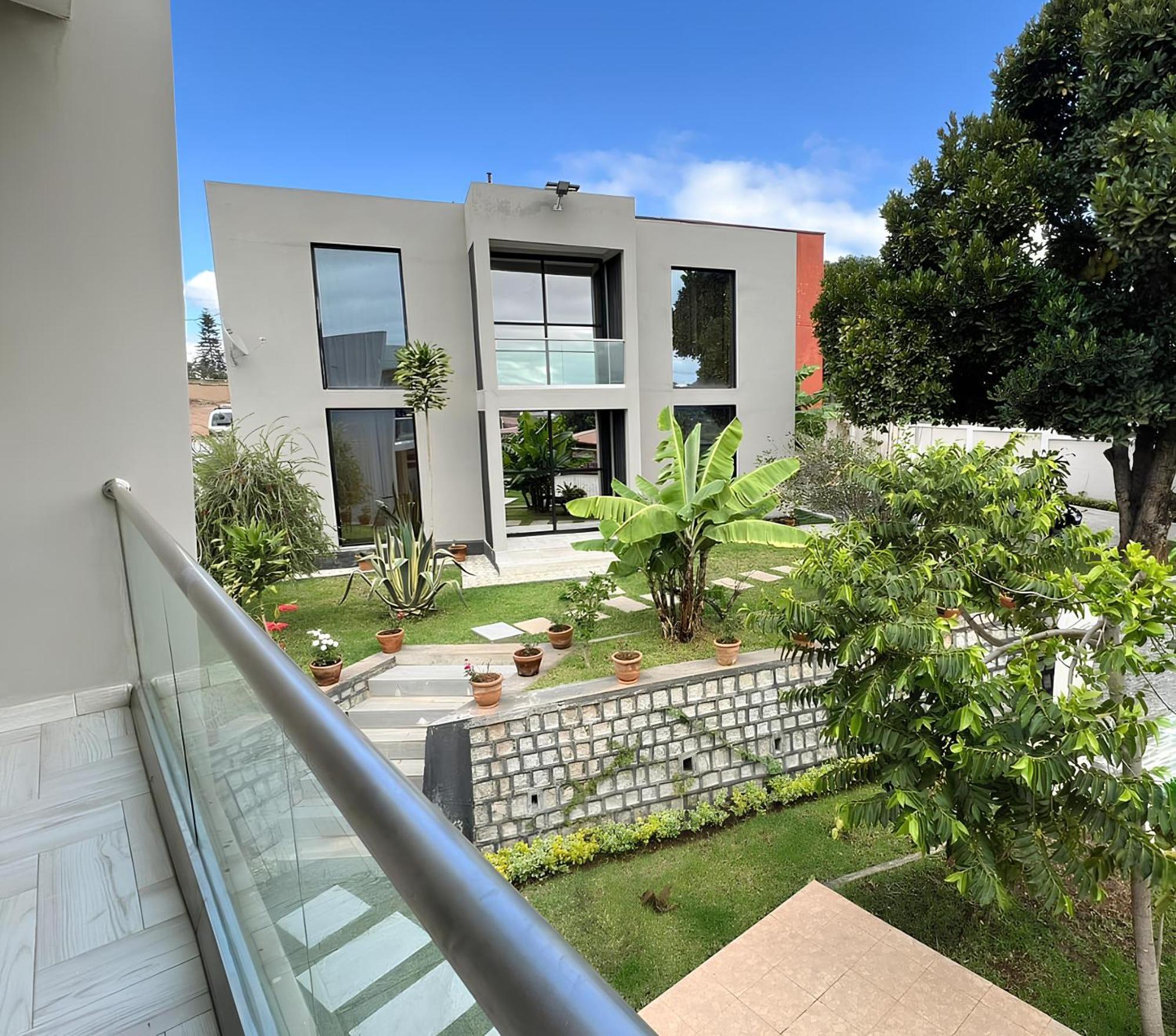 Guest House Nohfy Antananarivo Exterior photo